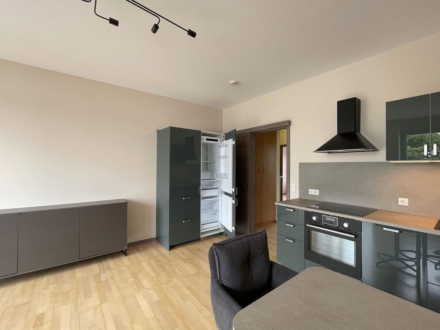 Pronájem bytu 3+1 67 m², Tschudistraße 8, Potsdam, Braniborsko Pronájem bytu 3+1 67 m², Tschudistraße 8, Potsdam, Braniborsko