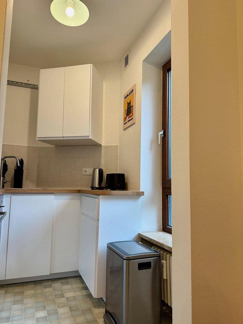 Pronájem bytu 1+1 32 m², Professor-Messerschmitt-Str. 17, Augsburg, Bavorsko Pronájem bytu 1+1 32 m², Professor-Messerschmitt-Str. 17, Augsburg, Bavorsko