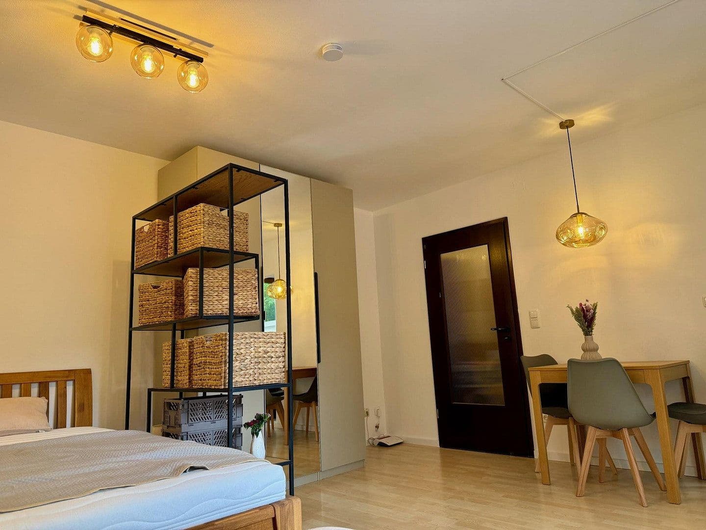 Pronájem bytu 1+1 32 m², Professor-Messerschmitt-Str. 17, Augsburg, Bavorsko Pronájem bytu 1+1 32 m², Professor-Messerschmitt-Str. 17, Augsburg, Bavorsko