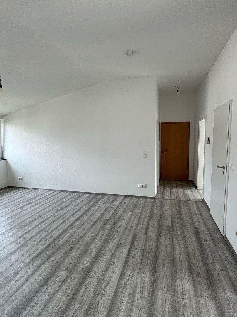 Pronájem bytu 3+1 72 m², Karlsruhe, Bádensko-Württembersko Pronájem bytu 3+1 72 m², Karlsruhe, Bádensko-Württembersko