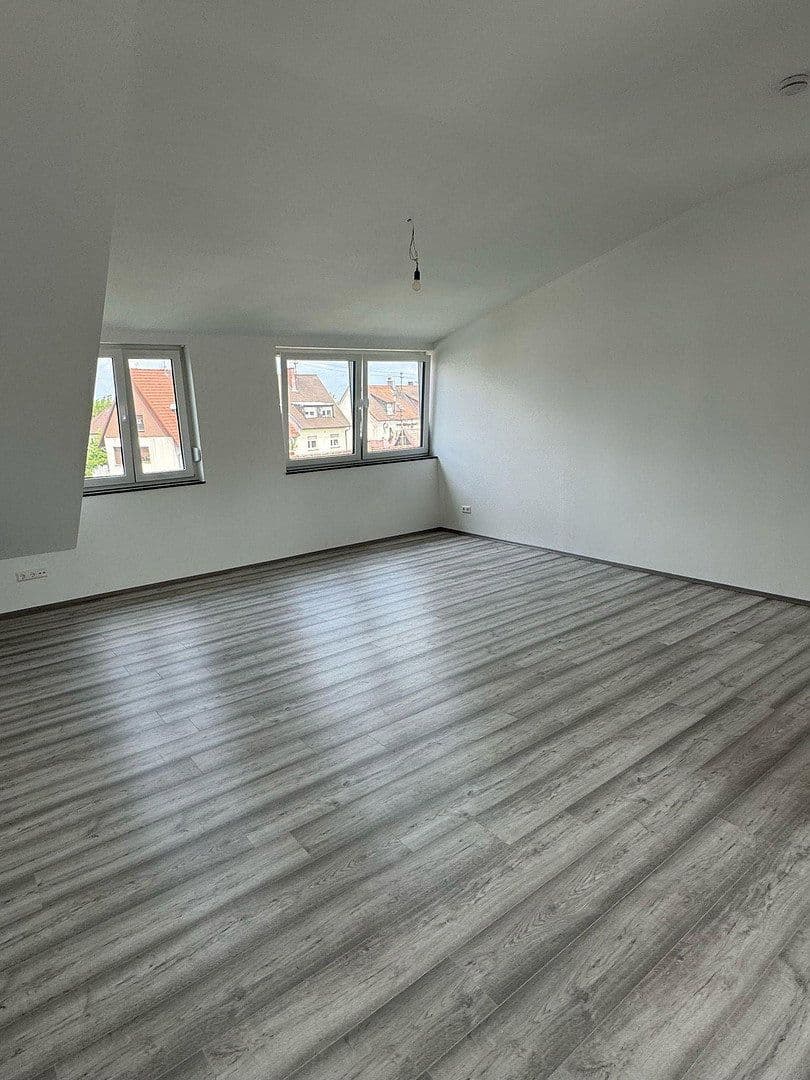 Pronájem bytu 3+1 72 m², Karlsruhe, Bádensko-Württembersko Pronájem bytu 3+1 72 m², Karlsruhe, Bádensko-Württembersko