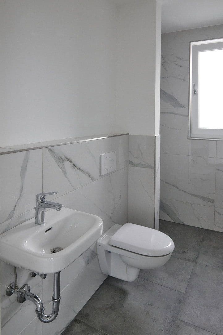 Pronájem domu 145 m², pozemek 269 m², Feucht, Bavorsko Pronájem domu 145 m², pozemek 269 m², Feucht, Bavorsko