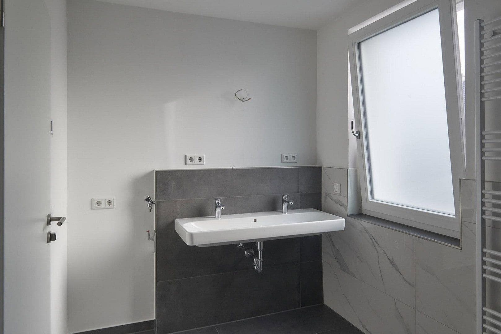 Pronájem domu 145 m², pozemek 269 m², Feucht, Bavorsko Pronájem domu 145 m², pozemek 269 m², Feucht, Bavorsko