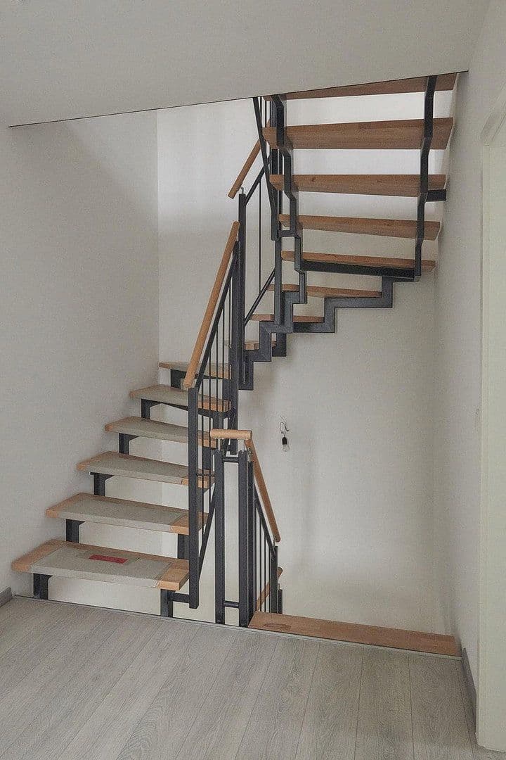 Pronájem domu 145 m², pozemek 269 m², Feucht, Bavorsko Pronájem domu 145 m², pozemek 269 m², Feucht, Bavorsko