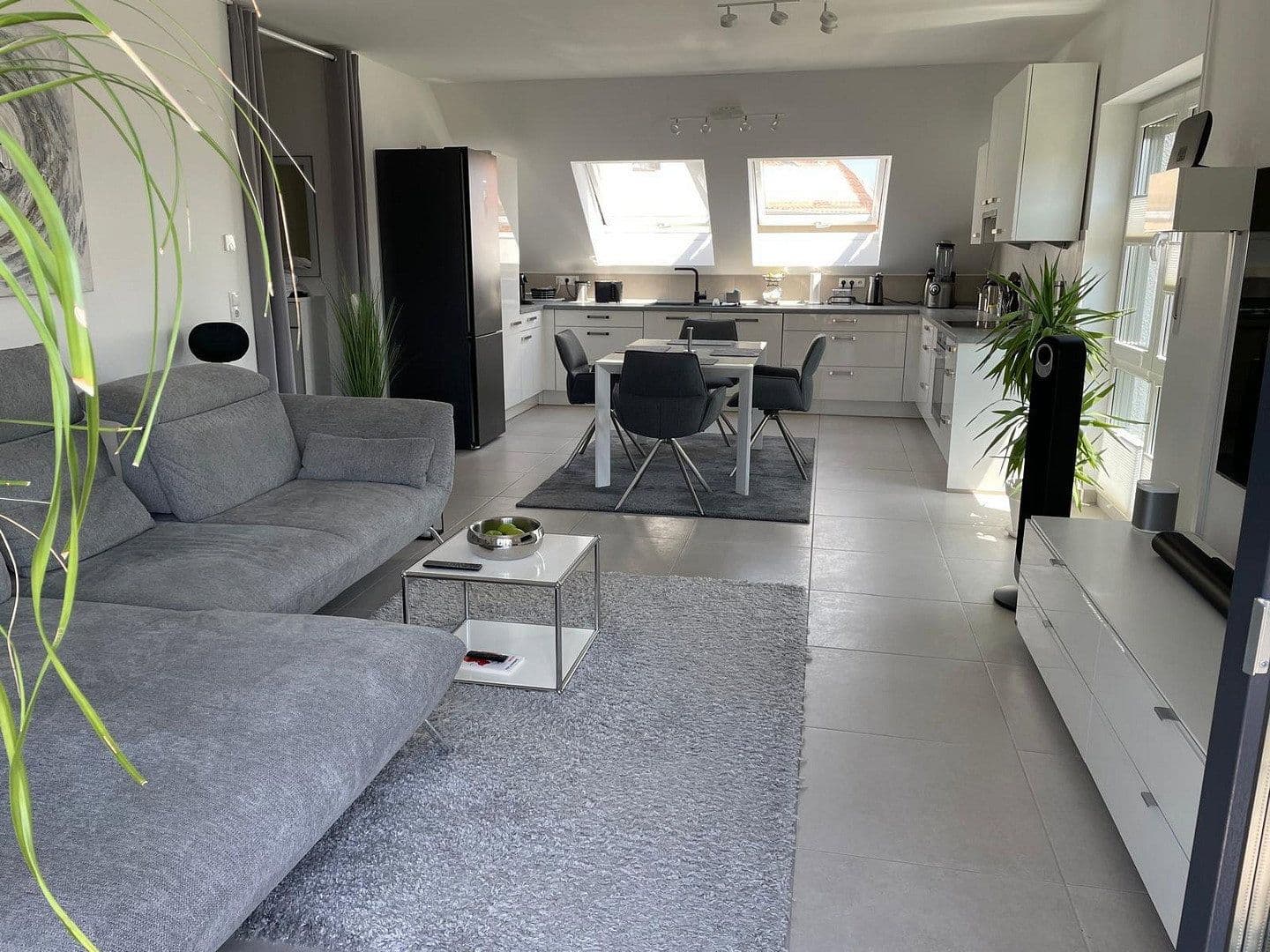 Pronájem bytu 3+1 91 m², Langenselbold, Hessen Pronájem bytu 3+1 91 m², Langenselbold, Hessen