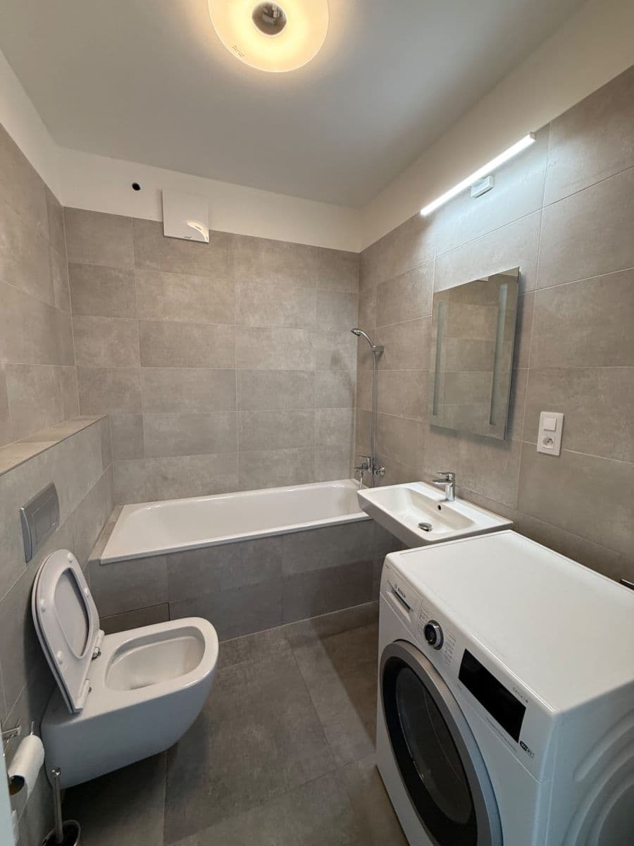 Pronájem bytu 2+kk 50 m², Zlochova, Praha, Praha Pronájem bytu 2+kk 50 m², Zlochova, Praha, Praha