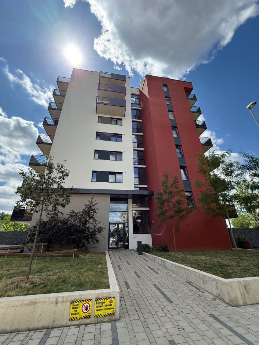 Pronájem bytu 2+kk 50 m², Zlochova, Praha, Praha Pronájem bytu 2+kk 50 m², Zlochova, Praha, Praha