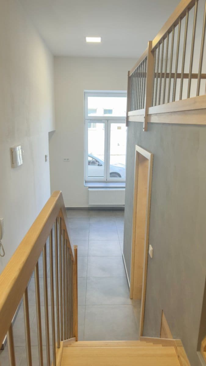 Prodej bytu 2+kk 41 m², Nákladní, Opava, Moravskoslezský kraj Prodej bytu 2+kk 41 m², Nákladní, Opava, Moravskoslezský kraj