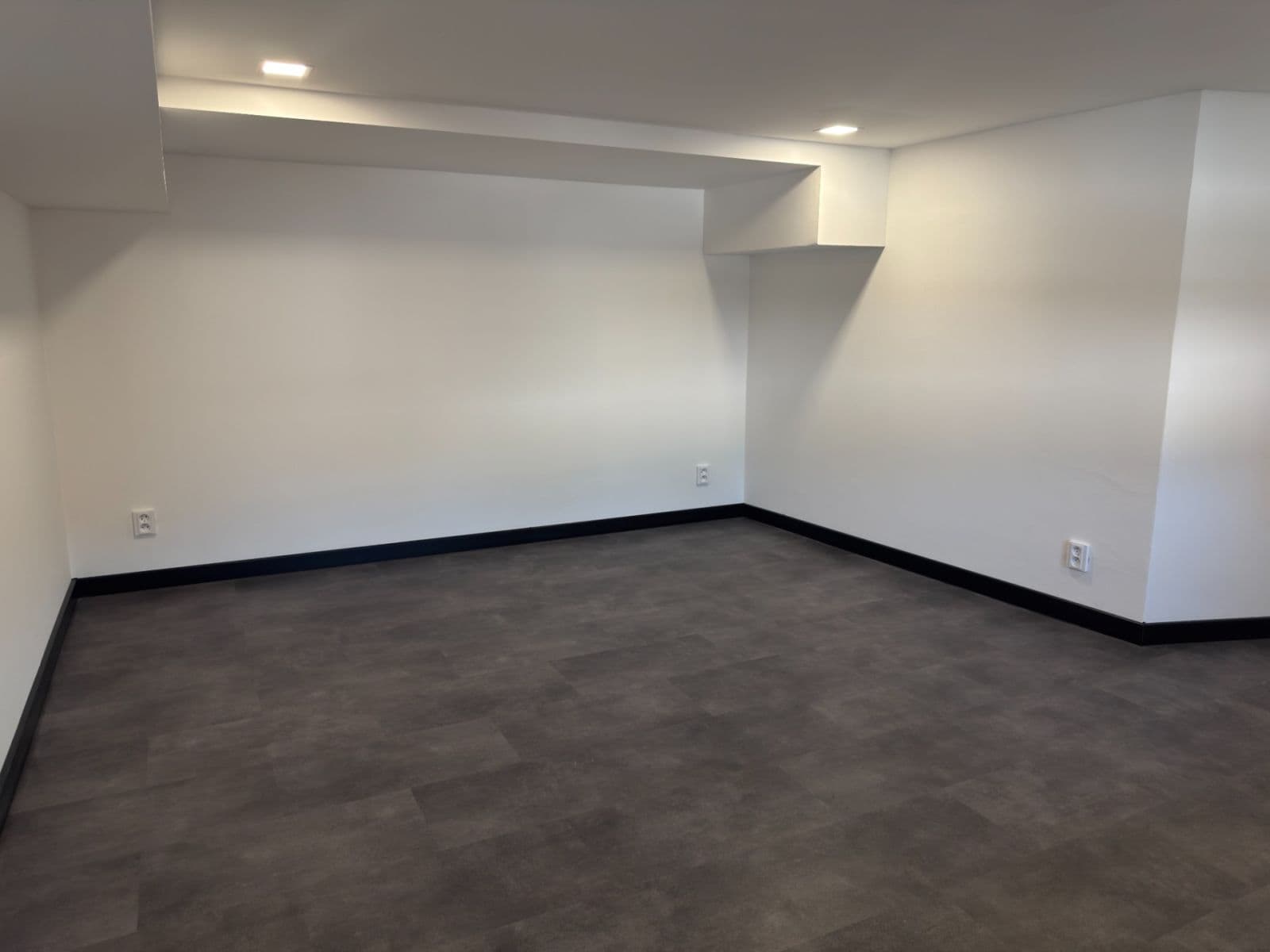 Prodej bytu 2+kk 41 m², Nákladní, Opava, Moravskoslezský kraj Prodej bytu 2+kk 41 m², Nákladní, Opava, Moravskoslezský kraj