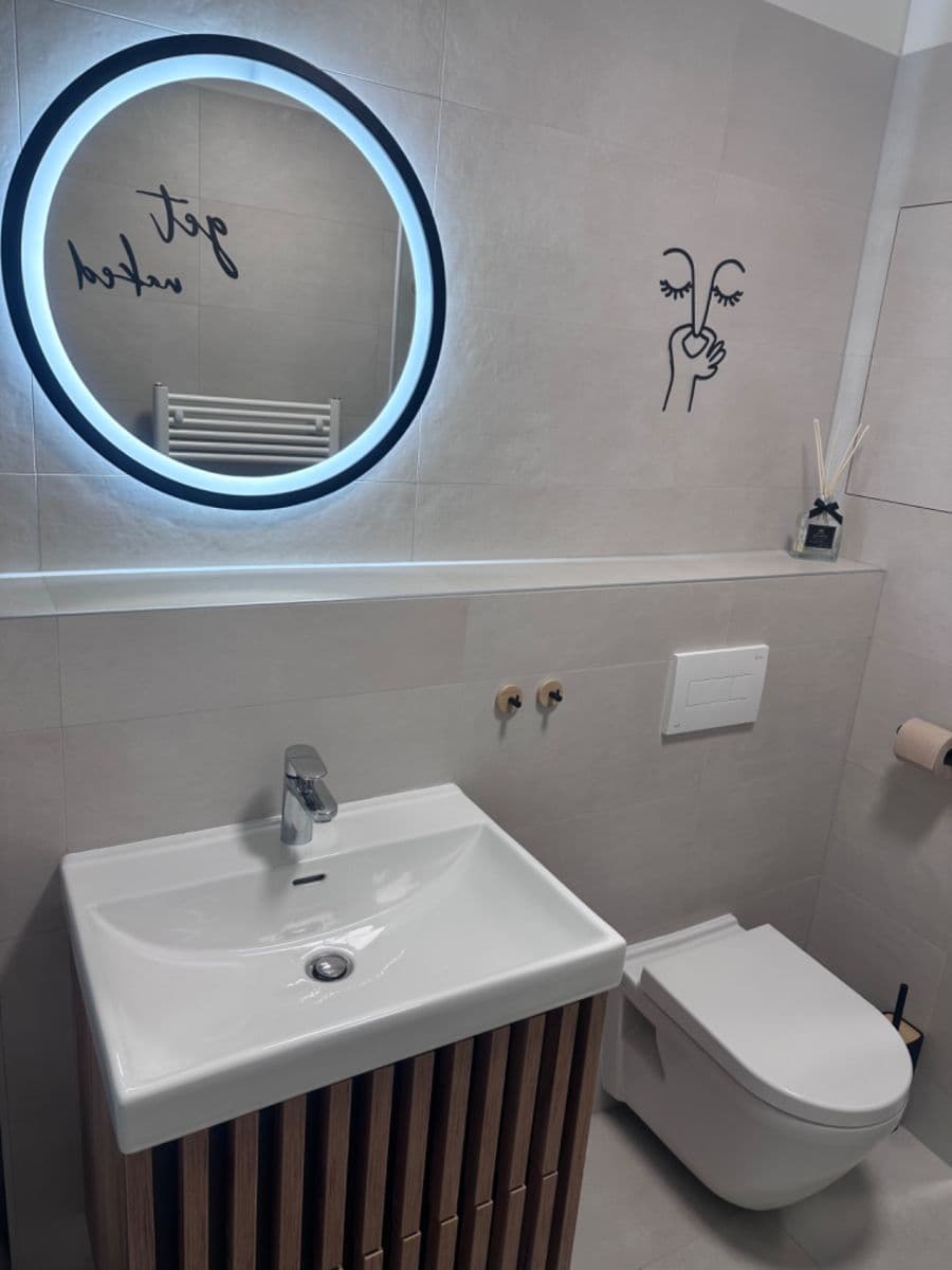 Pronájem bytu 2+kk 40 m², Jižní náměstí, Brno, Jihomoravský kraj Pronájem bytu 2+kk 40 m², Jižní náměstí, Brno, Jihomoravský kraj