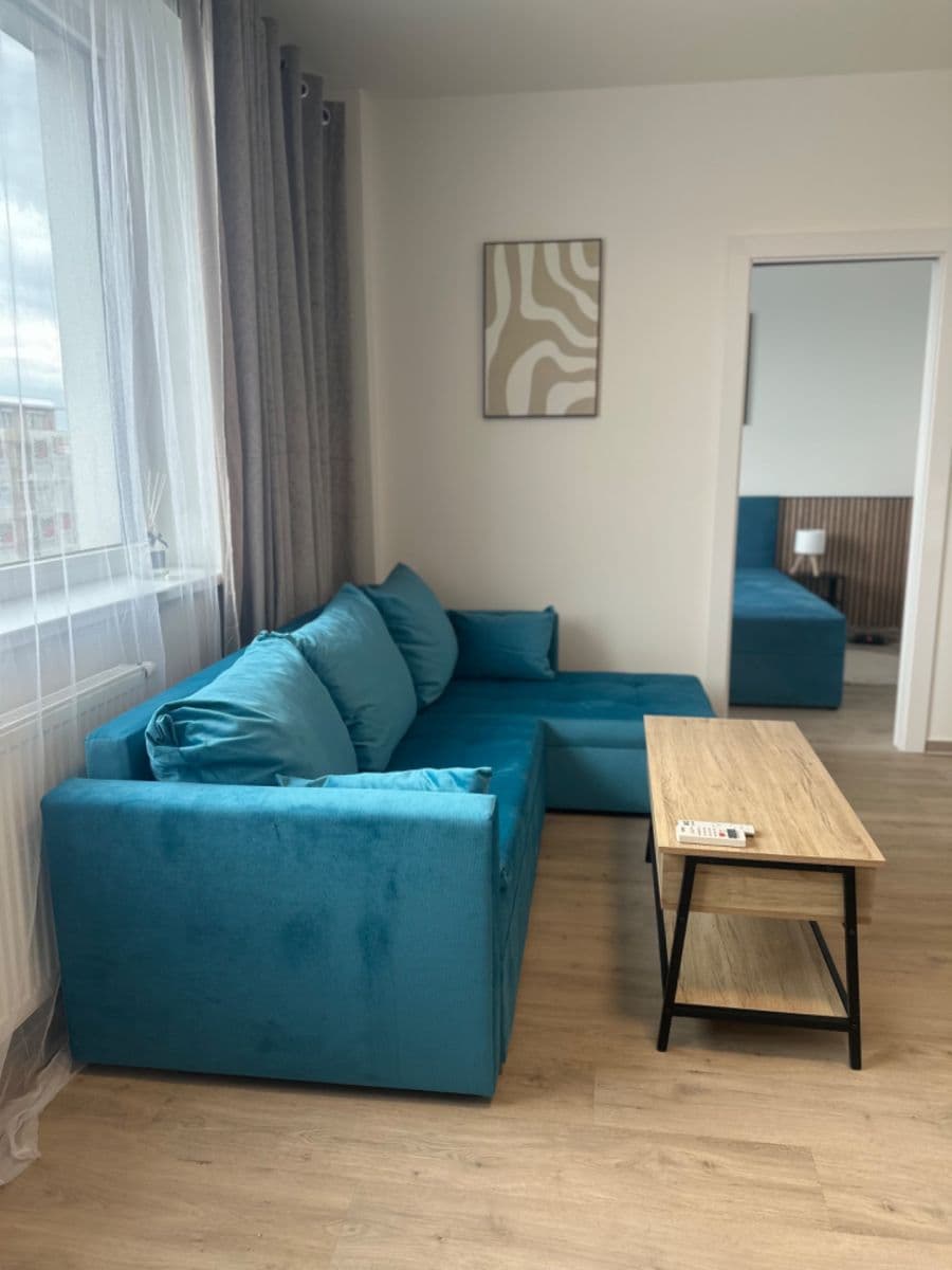 Pronájem bytu 2+kk 40 m², Jižní náměstí, Brno, Jihomoravský kraj Pronájem bytu 2+kk 40 m², Jižní náměstí, Brno, Jihomoravský kraj