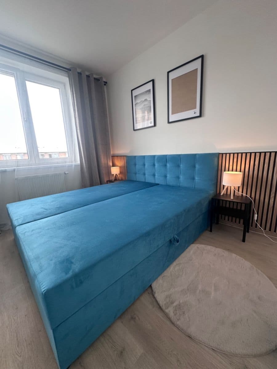 Pronájem bytu 2+kk 40 m², Jižní náměstí, Brno, Jihomoravský kraj Pronájem bytu 2+kk 40 m², Jižní náměstí, Brno, Jihomoravský kraj
