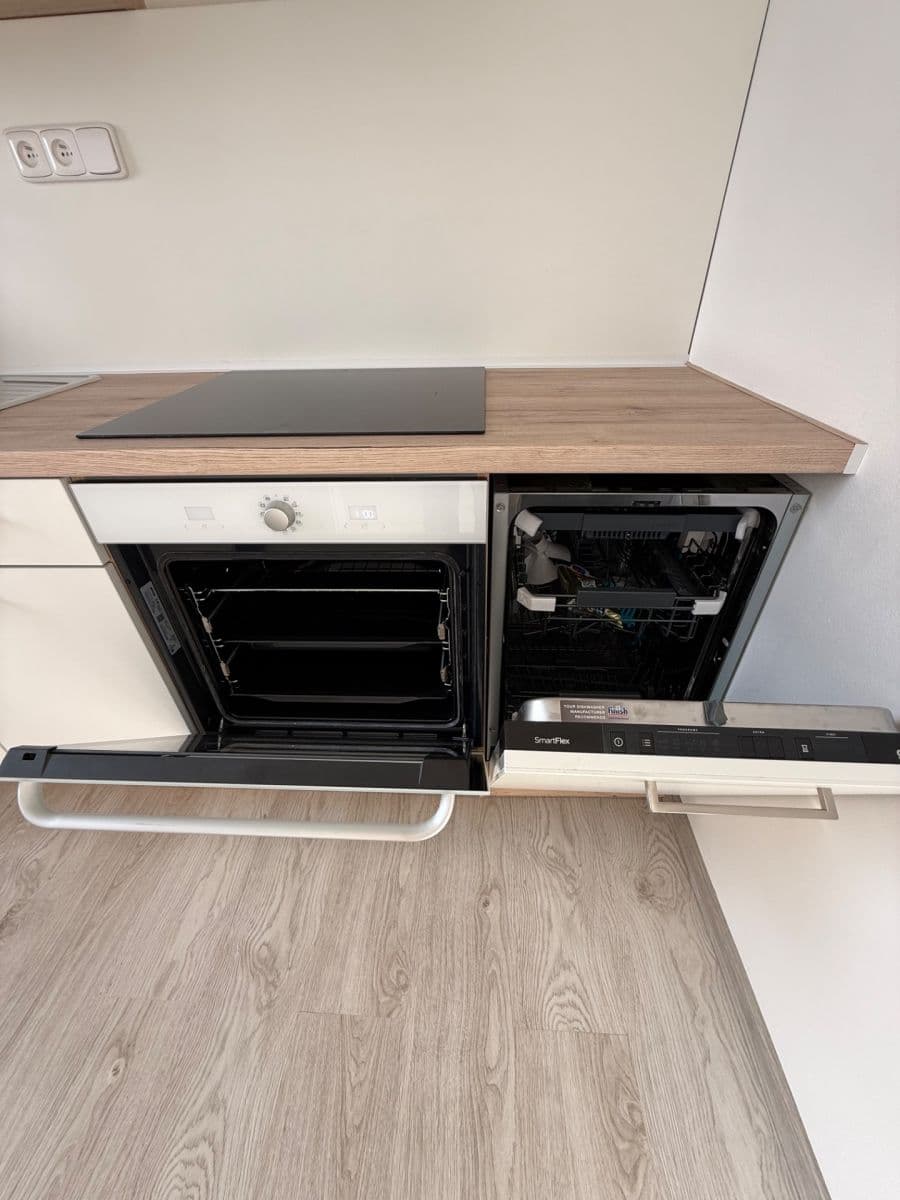 Pronájem bytu 1+1 33 m², Lazecká, Olomouc, Olomoucký kraj Pronájem bytu 1+1 33 m², Lazecká, Olomouc, Olomoucký kraj