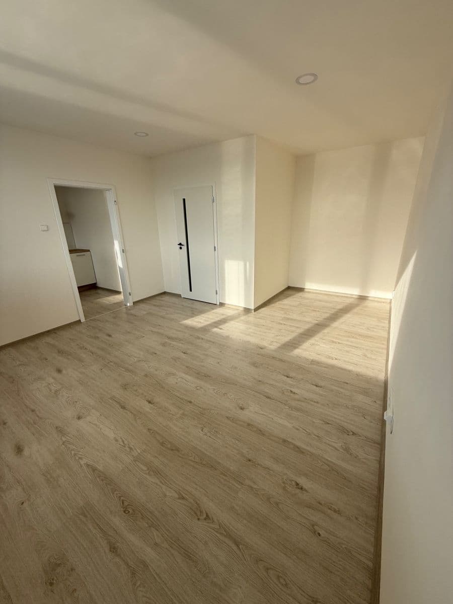 Pronájem bytu 1+1 33 m², Lazecká, Olomouc, Olomoucký kraj Pronájem bytu 1+1 33 m², Lazecká, Olomouc, Olomoucký kraj