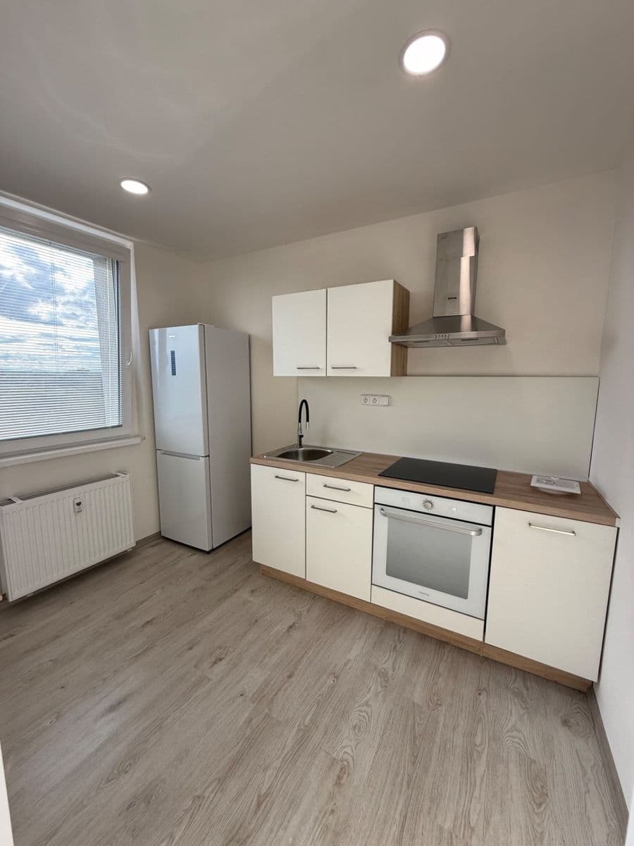 Pronájem bytu 1+1 33 m², Lazecká, Olomouc, Olomoucký kraj Pronájem bytu 1+1 33 m², Lazecká, Olomouc, Olomoucký kraj