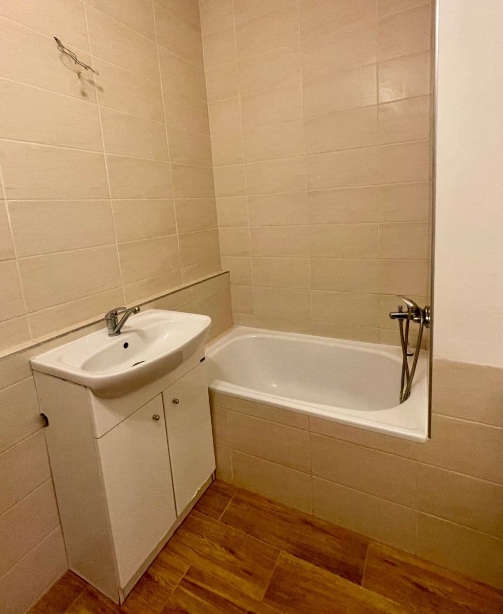 Prodej bytu 2+kk 44 m², Bryksova, Praha, Praha Prodej bytu 2+kk 44 m², Bryksova, Praha, Praha