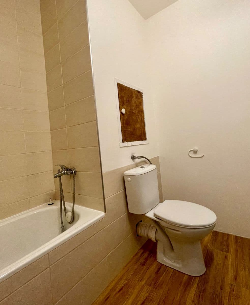 Prodej bytu 2+kk 44 m², Bryksova, Praha, Praha Prodej bytu 2+kk 44 m², Bryksova, Praha, Praha