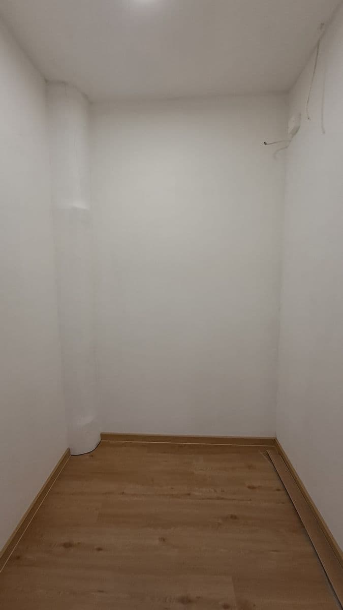 Pronájem bytu 3+1 72 m², Tuklatská, Praha, Praha Pronájem bytu 3+1 72 m², Tuklatská, Praha, Praha