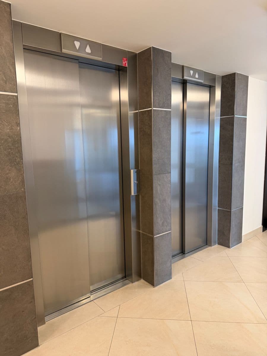Pronájem bytu 3+kk 83 m², Olšanská, Praha, Praha Pronájem bytu 3+kk 83 m², Olšanská, Praha, Praha