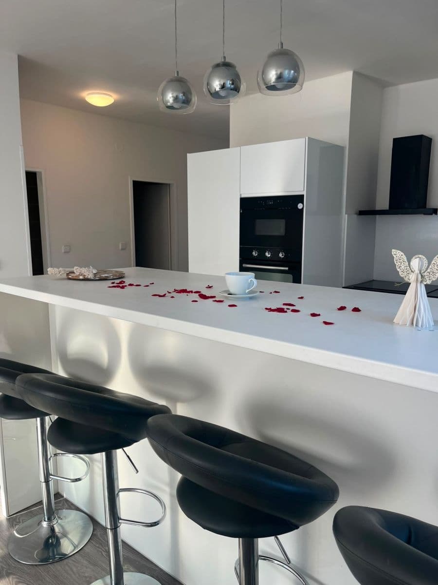 Prodej bytu 3+kk 85 m², Jeronýmova, Liberec, Liberecký kraj Prodej bytu 3+kk 85 m², Jeronýmova, Liberec, Liberecký kraj