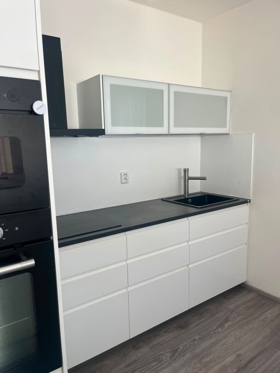 Prodej bytu 3+kk 85 m², Jeronýmova, Liberec, Liberecký kraj Prodej bytu 3+kk 85 m², Jeronýmova, Liberec, Liberecký kraj