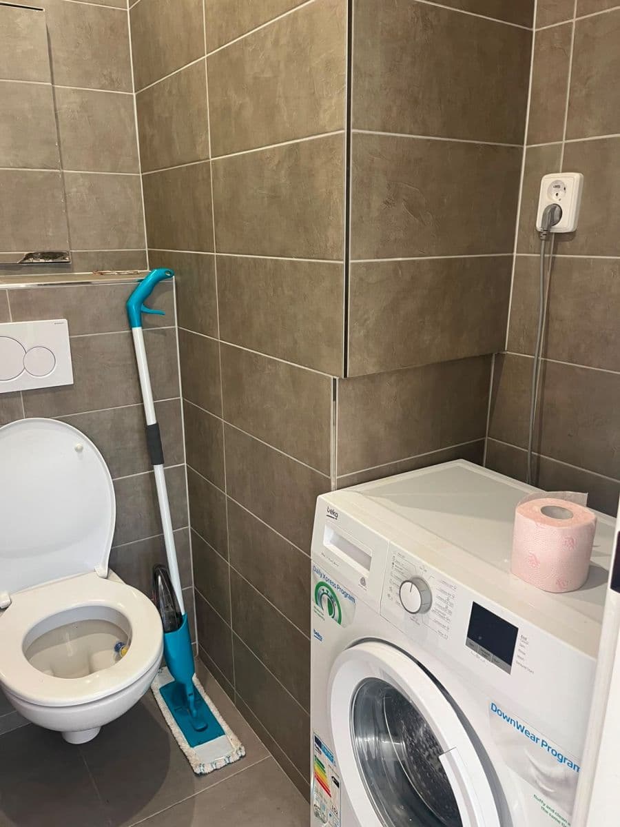 Prodej bytu 3+kk 85 m², Jeronýmova, Liberec, Liberecký kraj Prodej bytu 3+kk 85 m², Jeronýmova, Liberec, Liberecký kraj