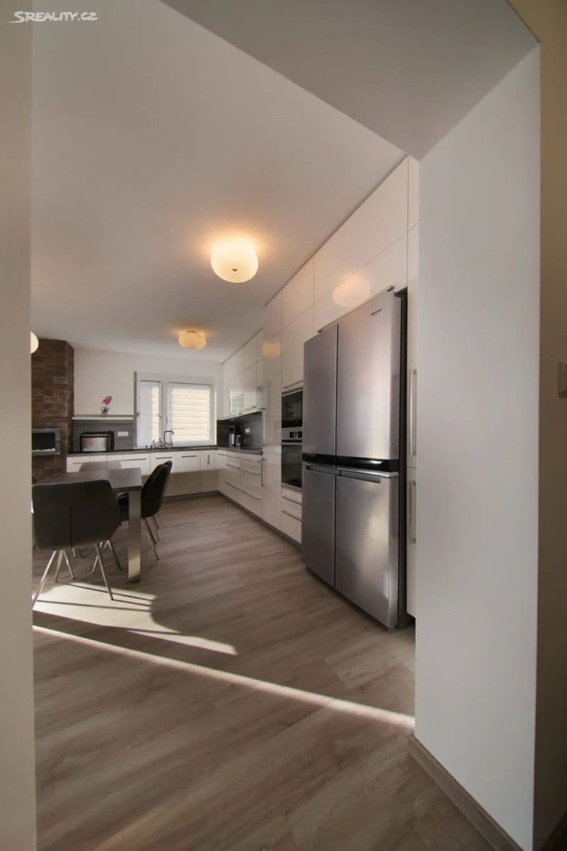 Pronájem bytu 2+kk 69 m², Na Výhledech, Plzeň, Plzeňský kraj Pronájem bytu 2+kk 69 m², Na Výhledech, Plzeň, Plzeňský kraj