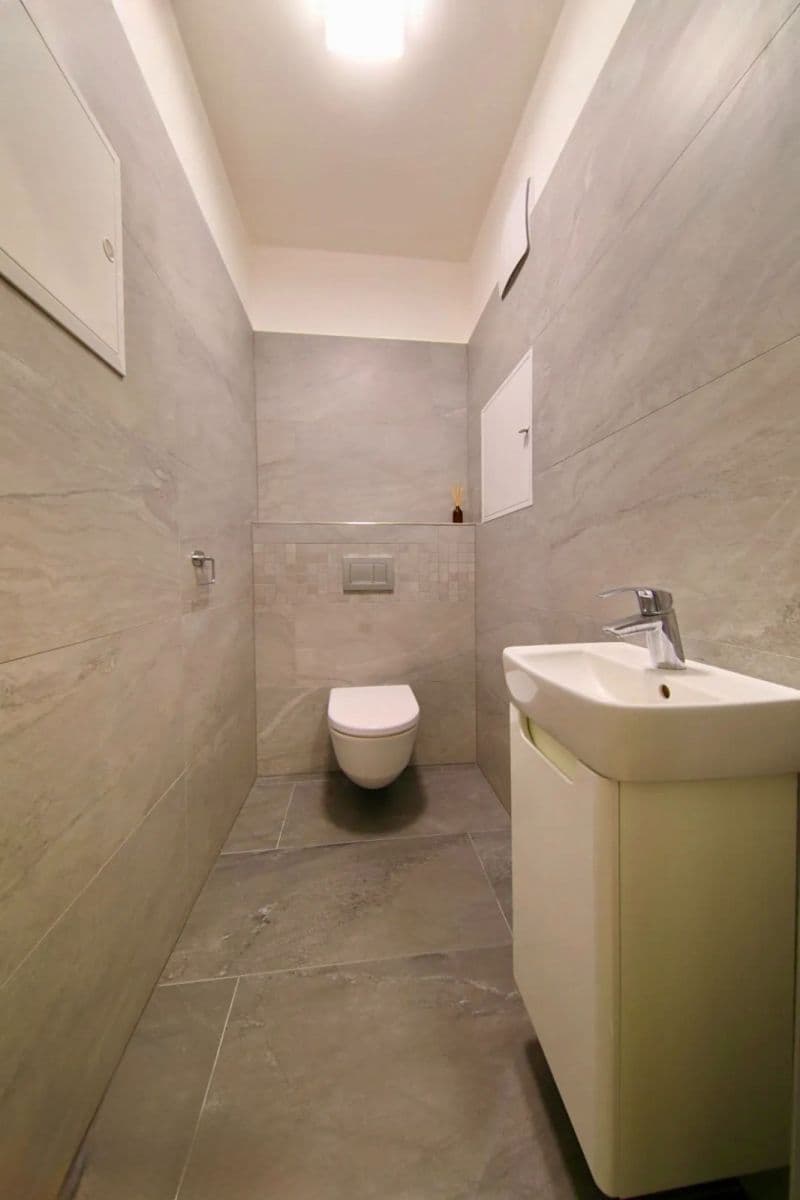 Pronájem bytu 2+kk 69 m², Na Výhledech, Plzeň, Plzeňský kraj Pronájem bytu 2+kk 69 m², Na Výhledech, Plzeň, Plzeňský kraj