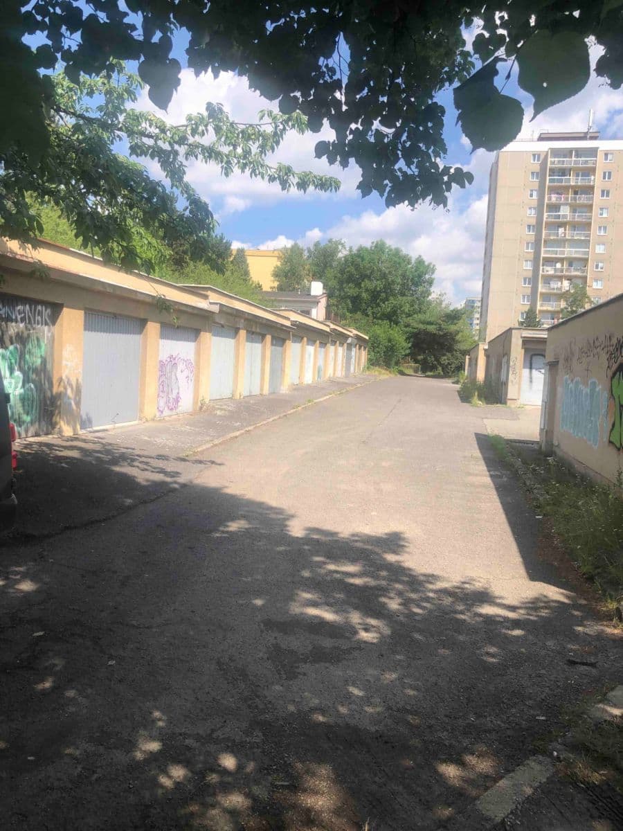 Prodej garáže 18 m², V Úžlabině, Praha, Praha Prodej garáže 18 m², V Úžlabině, Praha, Praha