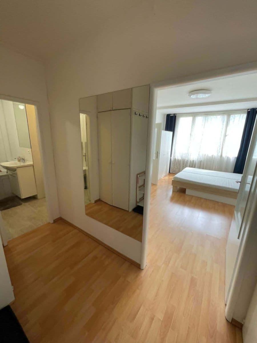 Prodej bytu 1+1 39 m², Hurbanova, Praha, Praha Prodej bytu 1+1 39 m², Hurbanova, Praha, Praha