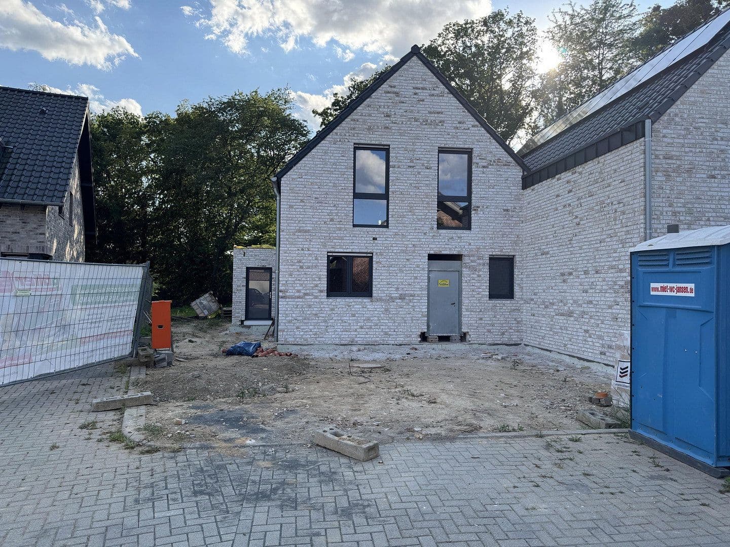 Prodej domu 122 m², pozemek 388 m², Im Pesch 13A, Erkelenz, Severní Porýní-Vestfálsko Prodej domu 122 m², pozemek 388 m², Im Pesch 13A, Erkelenz, Severní Porýní-Vestfálsko