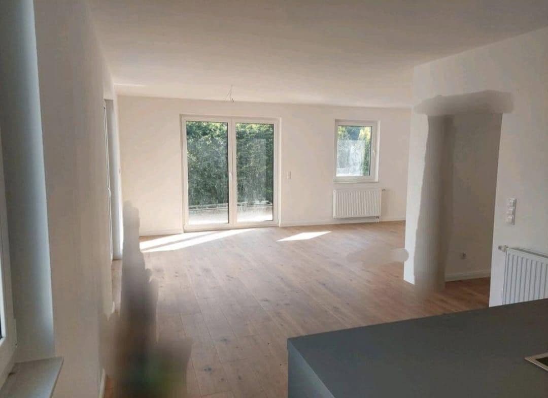 Pronájem domu 140 m², pozemek 350 m², Thesdorfer Weg 115, Pinneberg, Šlesvicko-Holštýnsko Pronájem domu 140 m², pozemek 350 m², Thesdorfer Weg 115, Pinneberg, Šlesvicko-Holštýnsko