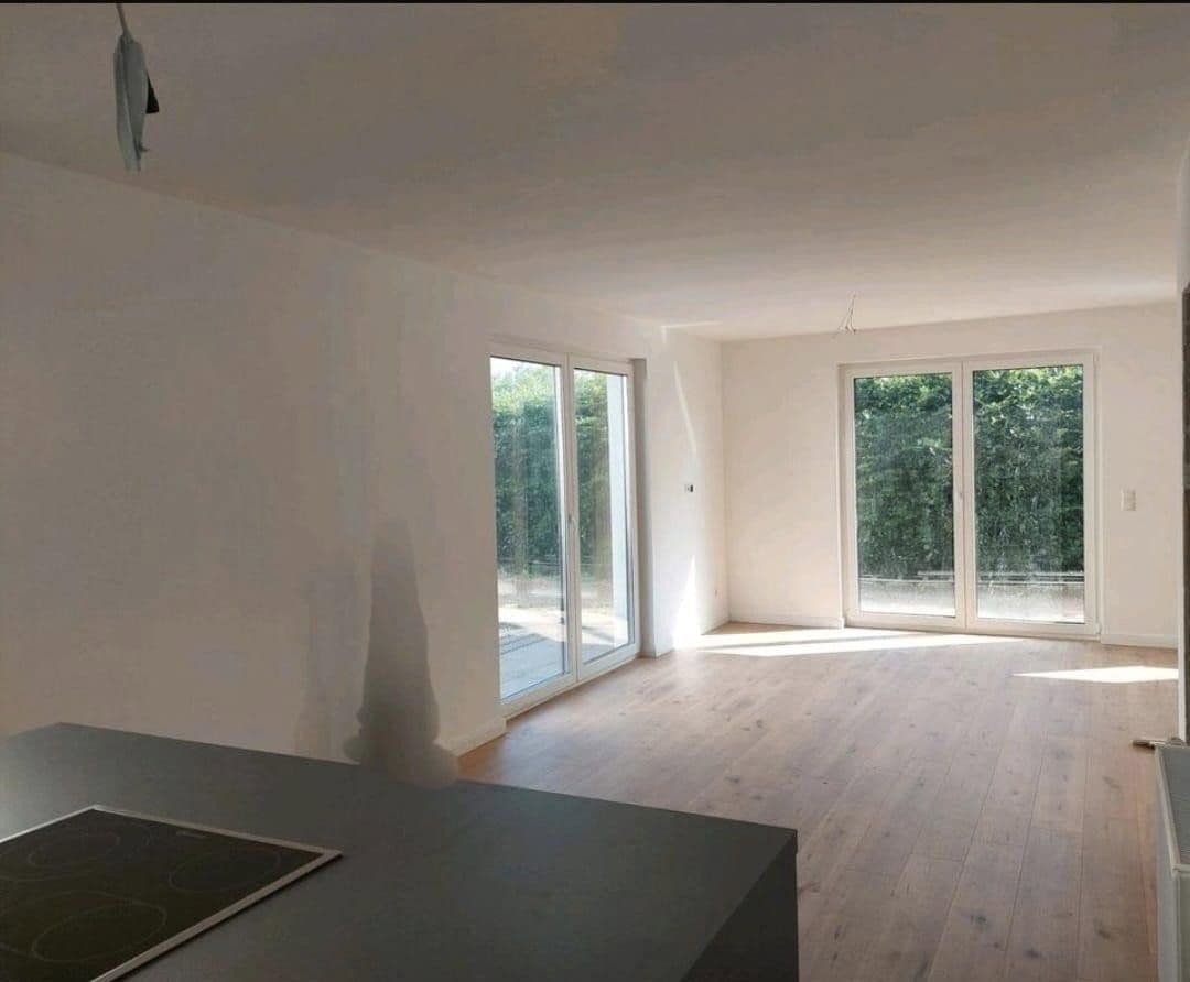 Pronájem domu 140 m², pozemek 350 m², Thesdorfer Weg 115, Pinneberg, Šlesvicko-Holštýnsko Pronájem domu 140 m², pozemek 350 m², Thesdorfer Weg 115, Pinneberg, Šlesvicko-Holštýnsko