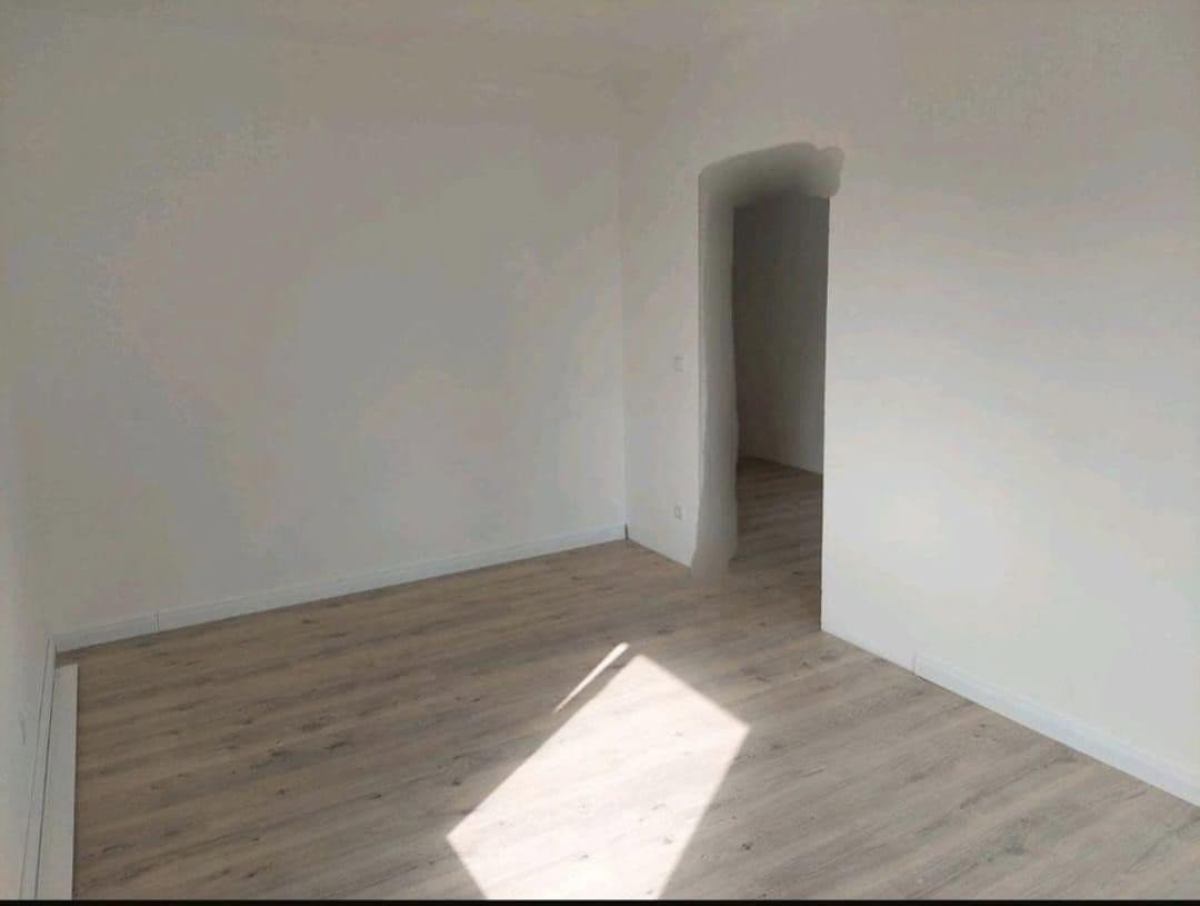 Pronájem domu 140 m², pozemek 350 m², Thesdorfer Weg 115, Pinneberg, Šlesvicko-Holštýnsko Pronájem domu 140 m², pozemek 350 m², Thesdorfer Weg 115, Pinneberg, Šlesvicko-Holštýnsko