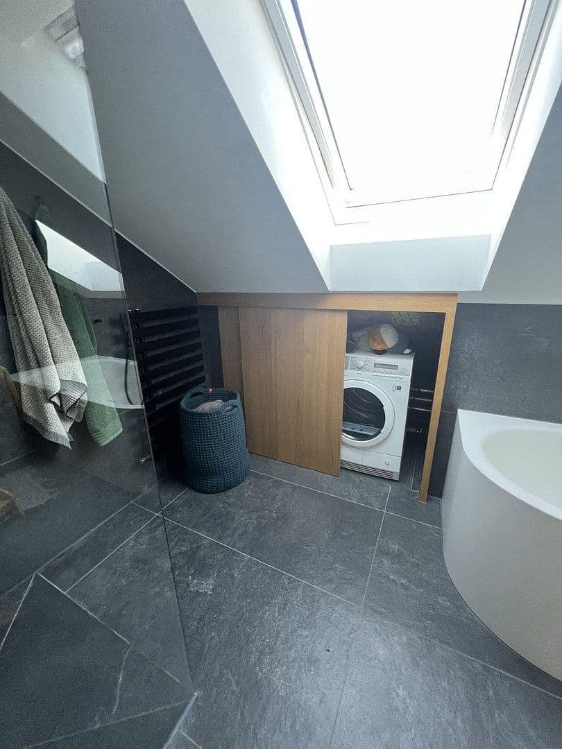 Prodej bytu 5+1 113 m², Schwaigangerstr. 38, Murnau mi, Bavorsko Prodej bytu 5+1 113 m², Schwaigangerstr. 38, Murnau mi, Bavorsko