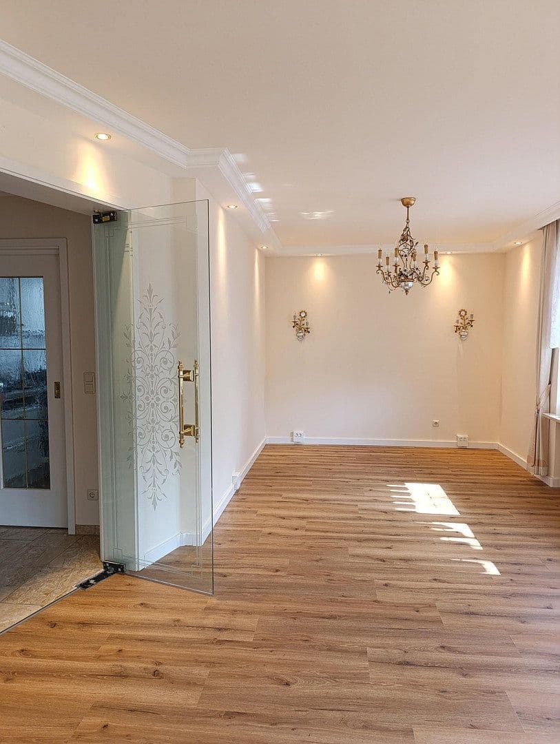 Pronájem bytu 4+1 145 m², Bürgermeister-Ledermann-Straße 13, Bad Wörishofen, Bavorsko Pronájem bytu 4+1 145 m², Bürgermeister-Ledermann-Straße 13, Bad Wörishofen, Bavorsko