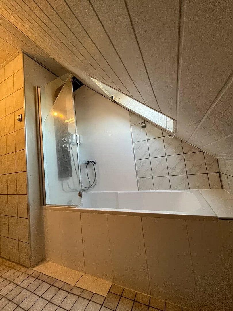 Pronájem bytu 2+kk 65 m², Theaterstr. 11, Hof, Bavorsko Pronájem bytu 2+kk 65 m², Theaterstr. 11, Hof, Bavorsko