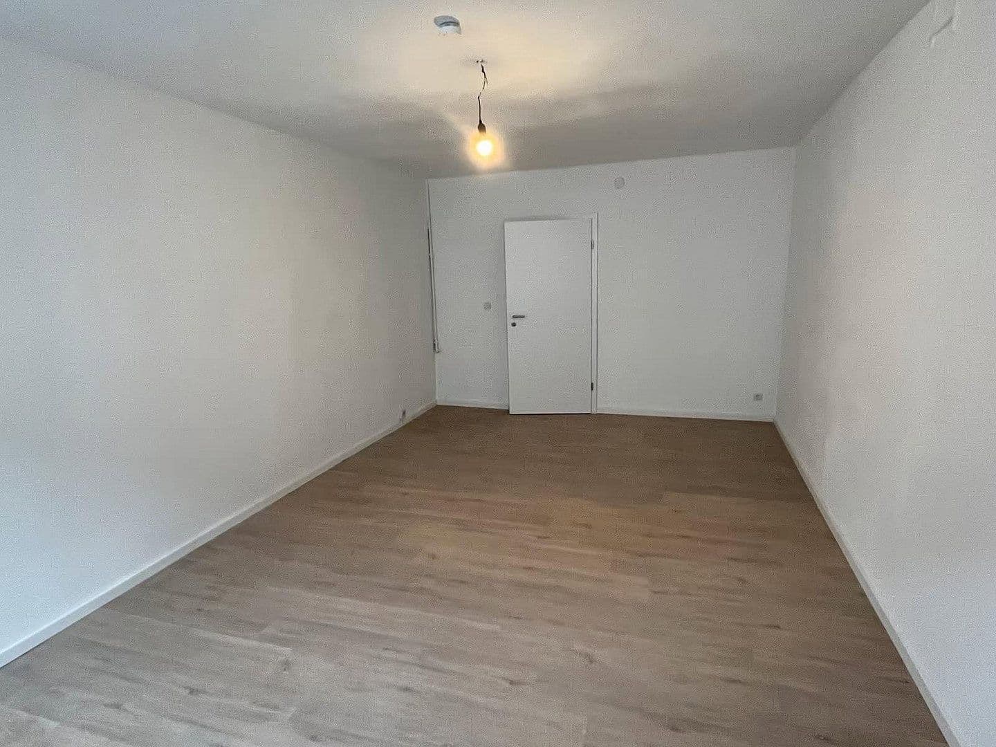 Pronájem bytu 2+kk 65 m², Theaterstr. 11, Hof, Bavorsko Pronájem bytu 2+kk 65 m², Theaterstr. 11, Hof, Bavorsko