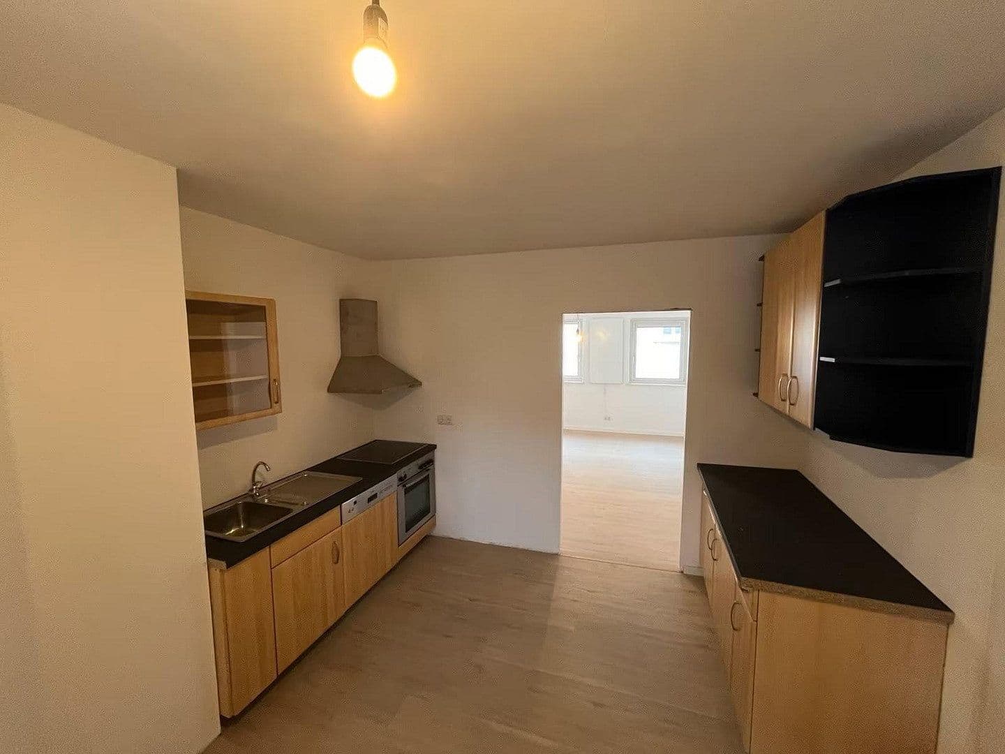Pronájem bytu 2+kk 65 m², Theaterstr. 11, Hof, Bavorsko Pronájem bytu 2+kk 65 m², Theaterstr. 11, Hof, Bavorsko