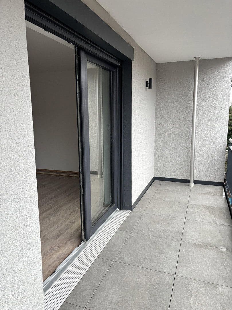 Pronájem bytu 2+1 85 m², Kaiserslautern, Porýní-Falc Pronájem bytu 2+1 85 m², Kaiserslautern, Porýní-Falc