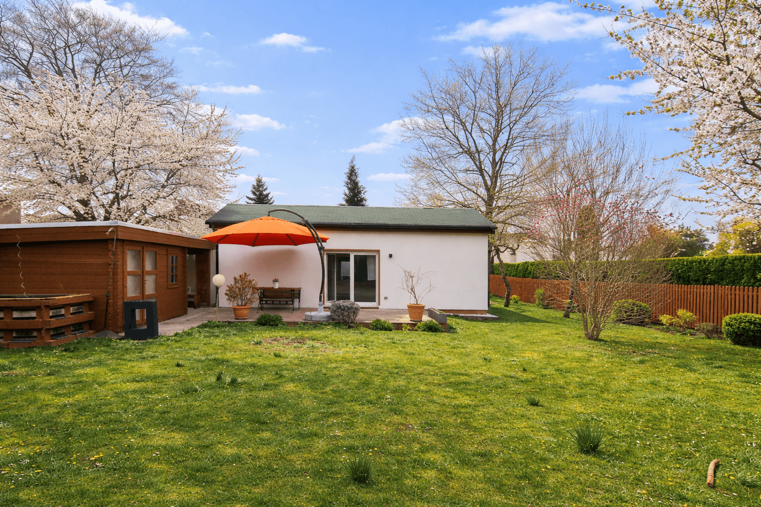 Prodej domu 76 m², pozemek 828 m², Blankenfelde-Mahlow, Braniborsko Prodej domu 76 m², pozemek 828 m², Blankenfelde-Mahlow, Braniborsko