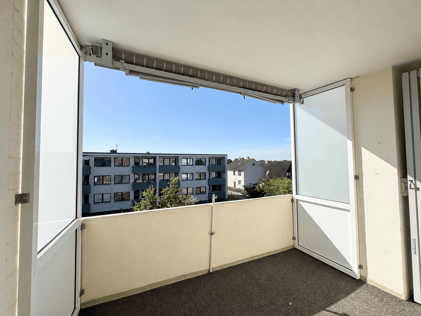 Pronájem bytu 3+1 70 m², Rominter Straße 14, Bremen, Bremen Pronájem bytu 3+1 70 m², Rominter Straße 14, Bremen, Bremen