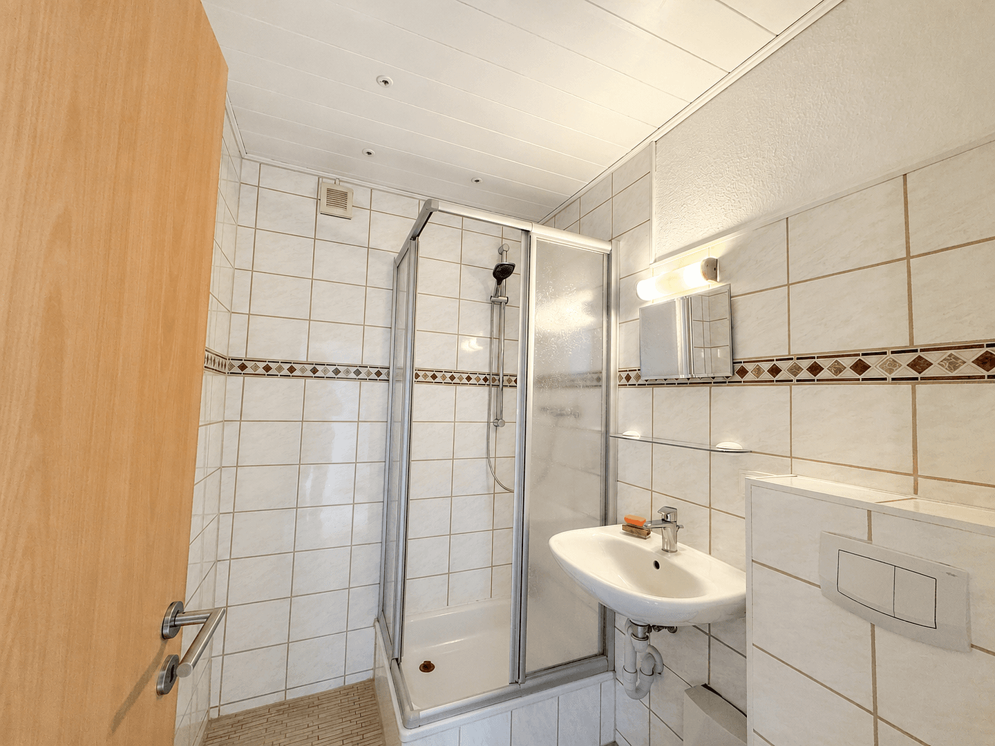 Pronájem bytu 3+1 70 m², Rominter Straße 14, Bremen, Bremen Pronájem bytu 3+1 70 m², Rominter Straße 14, Bremen, Bremen