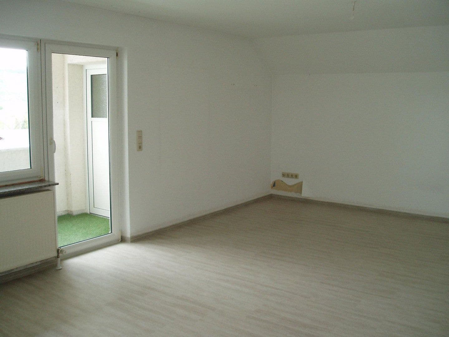 Pronájem bytu 4+1 130 m², Kirchgasse 8a, Windesheim, Porýní-Falc Pronájem bytu 4+1 130 m², Kirchgasse 8a, Windesheim, Porýní-Falc