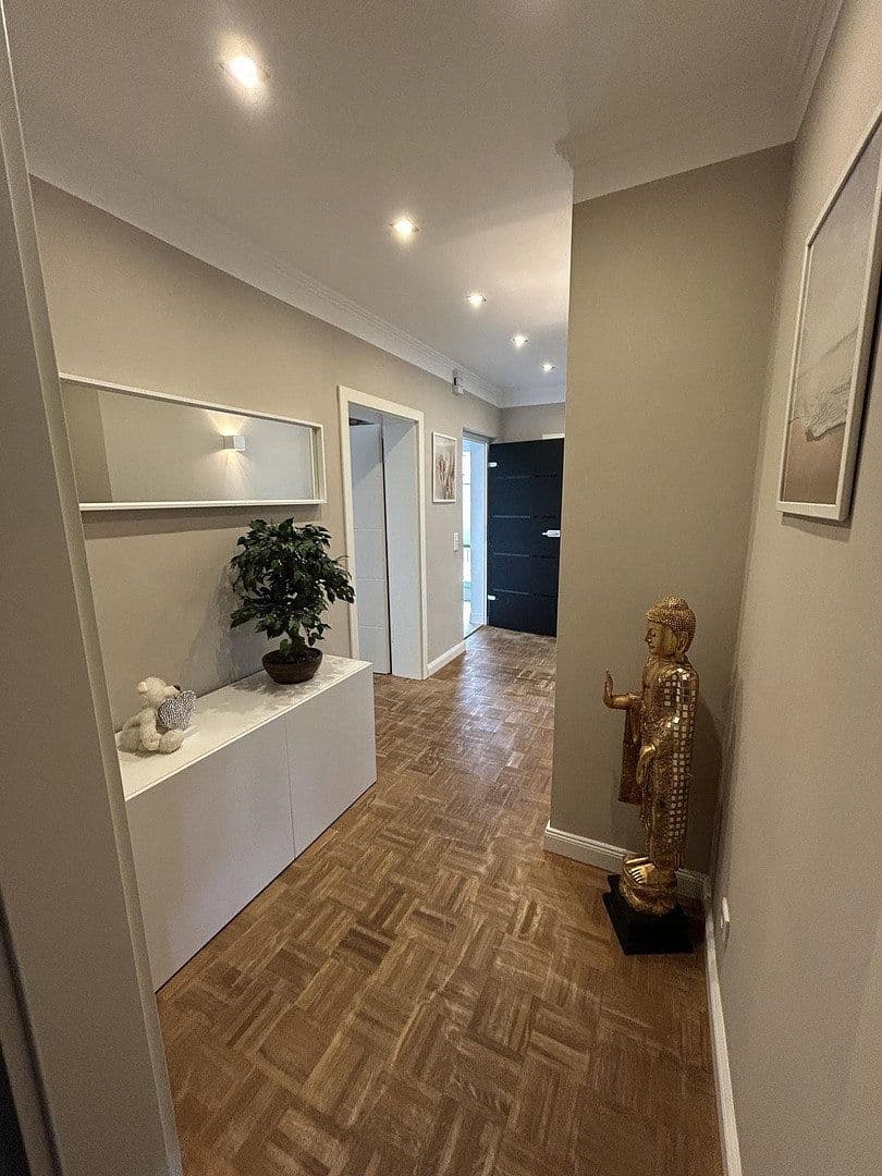 Prodej domu 180 m², pozemek 577 m², Essen, Severní Porýní-Vestfálsko Prodej domu 180 m², pozemek 577 m², Essen, Severní Porýní-Vestfálsko