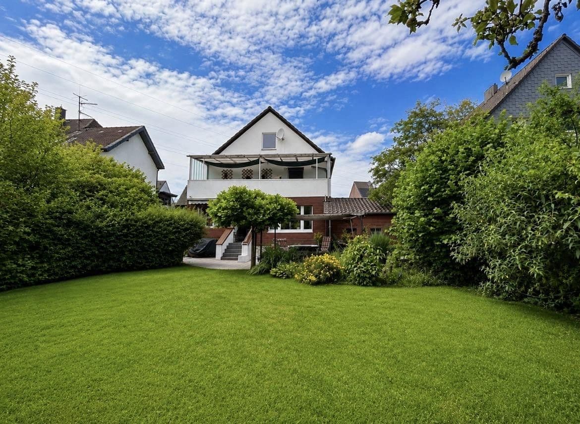 Prodej domu 180 m², pozemek 577 m², Essen, Severní Porýní-Vestfálsko Prodej domu 180 m², pozemek 577 m², Essen, Severní Porýní-Vestfálsko