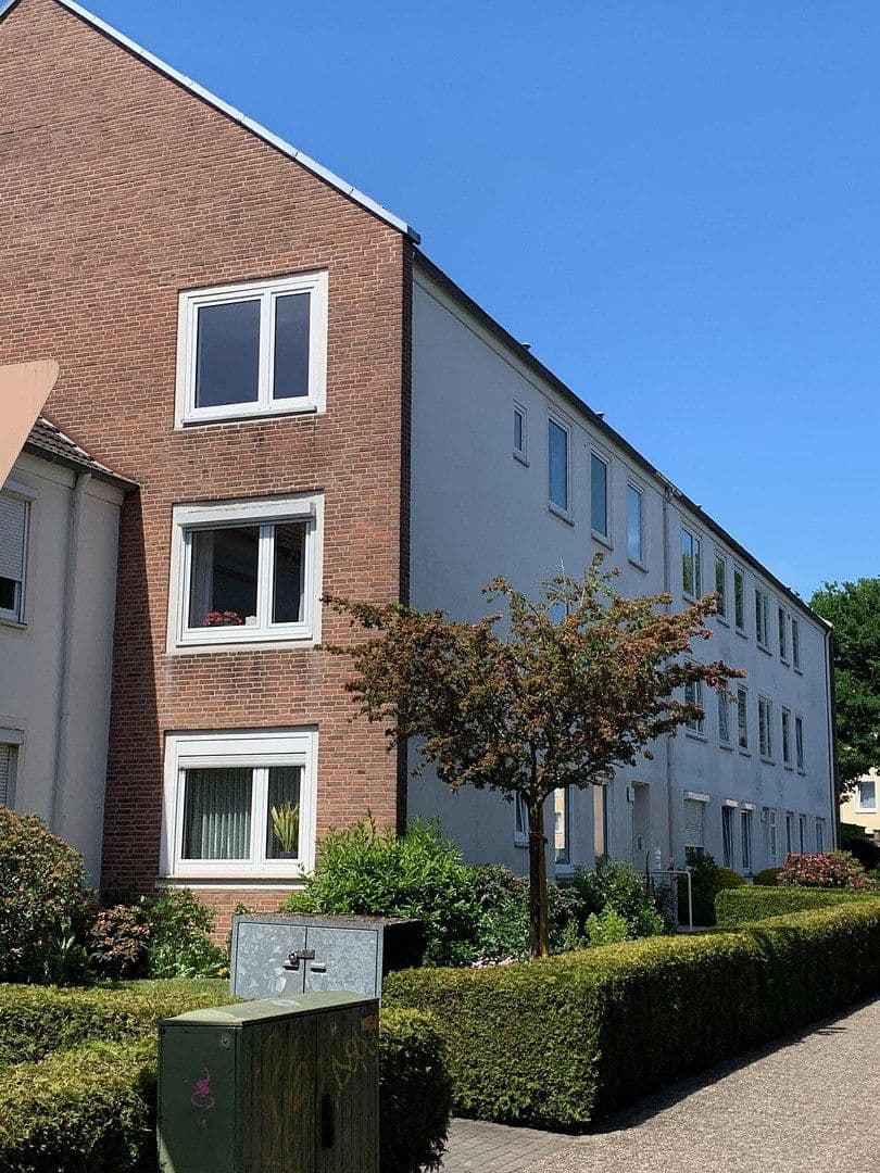 Prodej bytu 4+1 101 m², von-Thünen-Straße 32, Oldenburg, Dolní Sasko Prodej bytu 4+1 101 m², von-Thünen-Straße 32, Oldenburg, Dolní Sasko