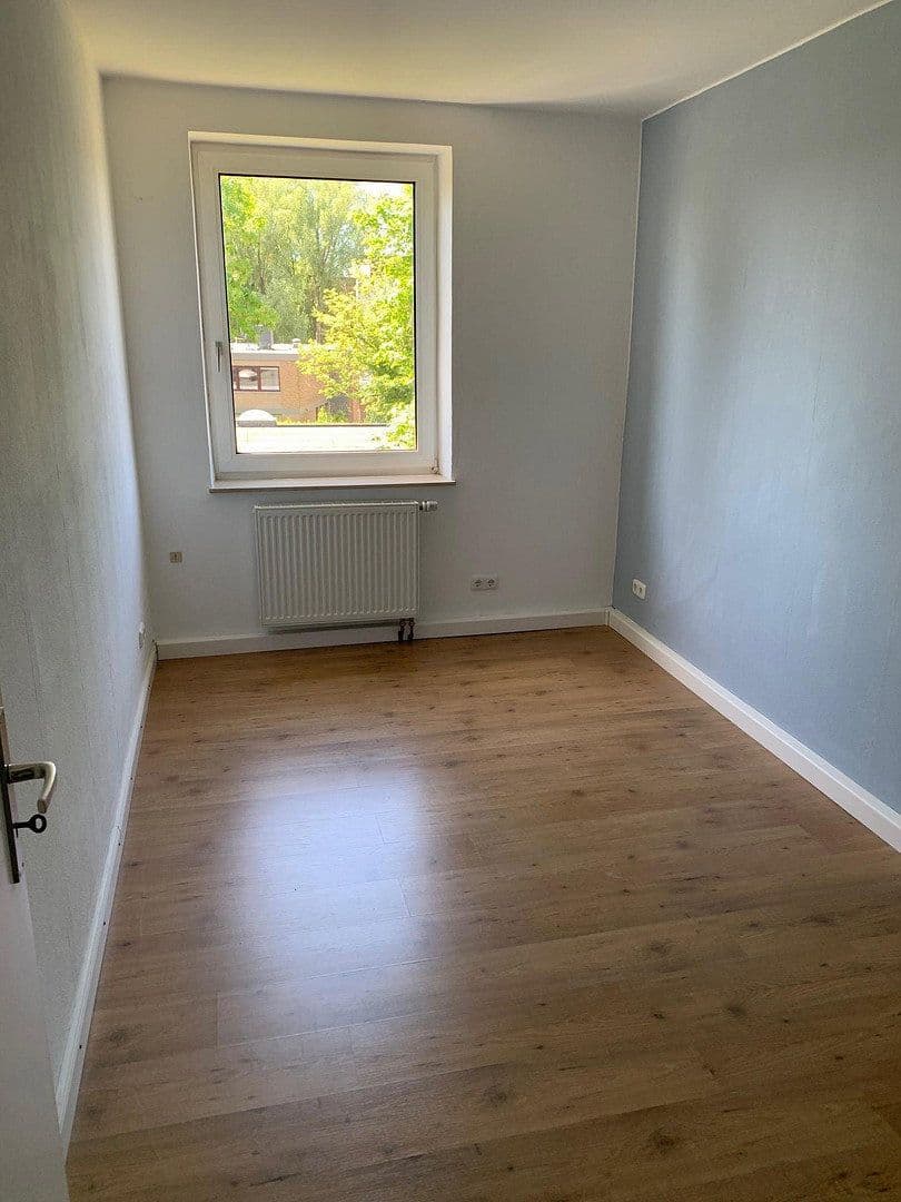 Prodej bytu 4+1 101 m², von-Thünen-Straße 32, Oldenburg, Dolní Sasko Prodej bytu 4+1 101 m², von-Thünen-Straße 32, Oldenburg, Dolní Sasko