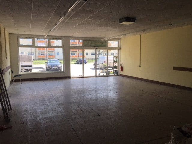 Pronájem nebytového prostoru 350 m², Gerhart-Hauptmann-Straße 2, Borna, Sasko Pronájem nebytového prostoru 350 m², Gerhart-Hauptmann-Straße 2, Borna, Sasko