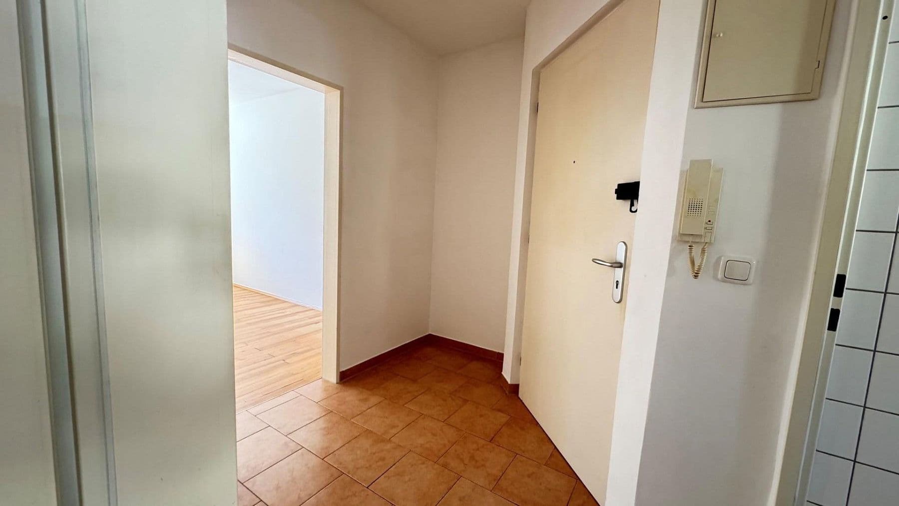 Pronájem bytu 2+1 47 m², Naupliastraße 29, München, Bavorsko Pronájem bytu 2+1 47 m², Naupliastraße 29, München, Bavorsko